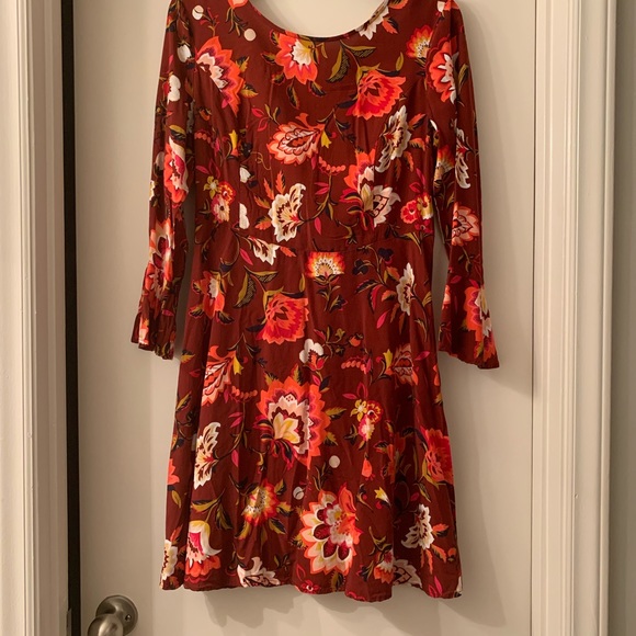 Dresses 👗 - Picture 6 of 7